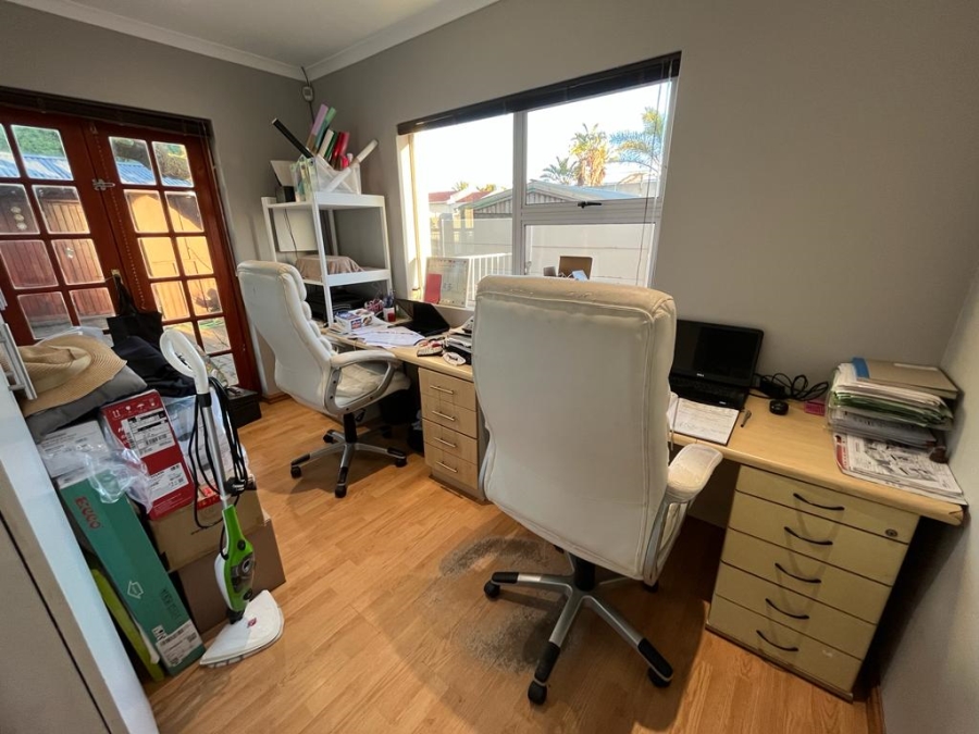 To Let 5 Bedroom Property for Rent in Richwood Western Cape